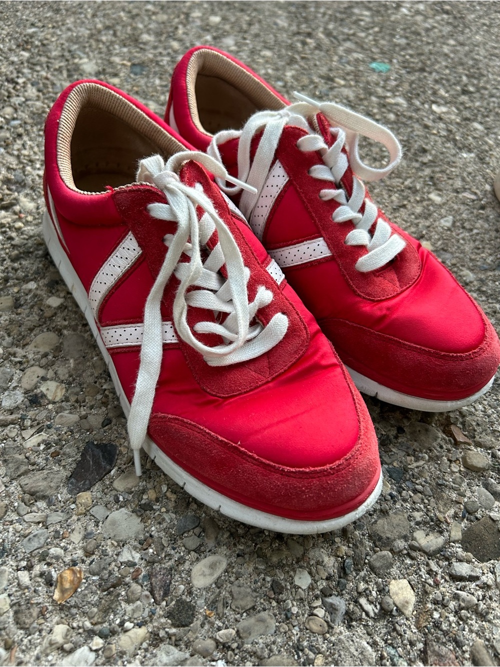 Vionic Red Women's Casual Lace-Up Sneakers Size 8 Shoes